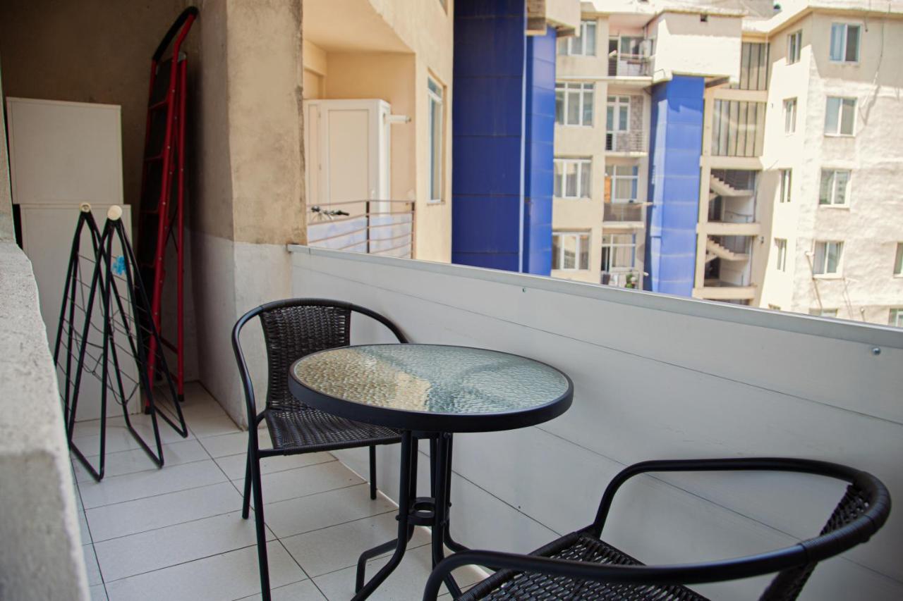 Sunny Apartments. Tbilisi. 300 Aragveli Экстерьер фото